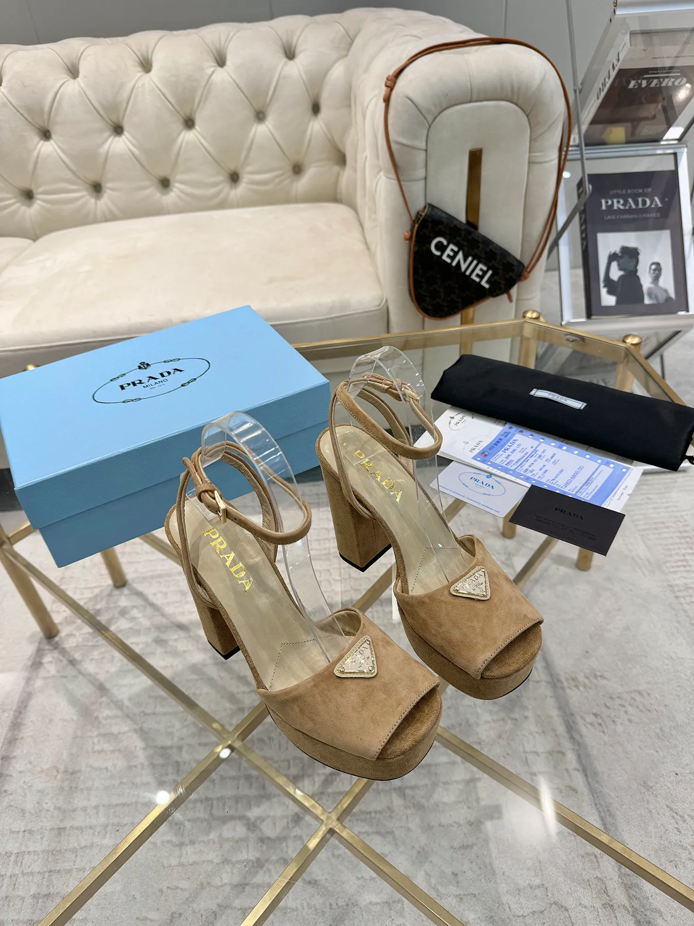 👟👟Ex-factory price 600👟👟 (imitation leather bottom-20) New arrival 👉Ready stock👈Remove the original board and make a 1:1 replica‼ ️The highest version ✅ Prada's early spring catwalk hot style 😘The latest spring style Thick heel square toe water platform series (genuine leather outsole) (simulated leather sole) A must-have for goddesses, super beautiful on the feet 👉The upper is made of imported original sheep leather, soft and textured, lining + foot pads, imported sheepskin lining, breathable and comfortable, private model water platform, heel, water platform 4M, heel height 13M Code number 35M-39M (34 40 41 42 43 is custom-made and cannot be returned or exchanged)
